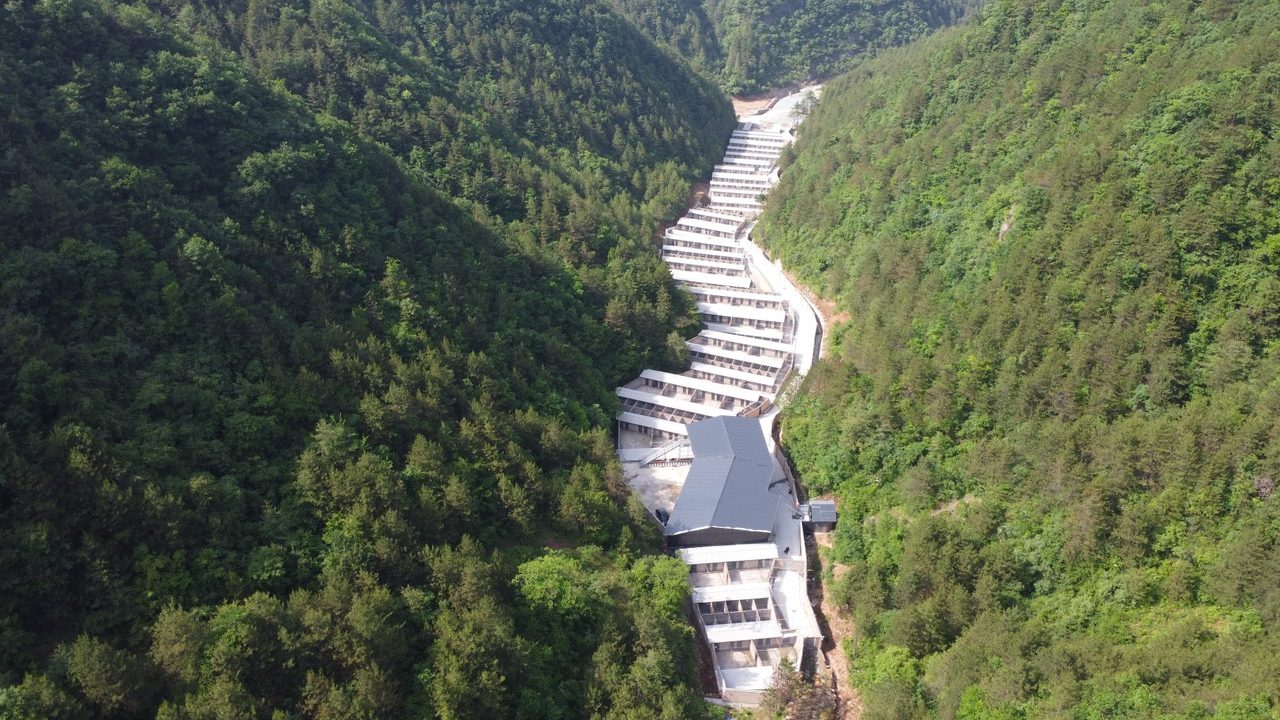 沟谷圈舍群 · 依山就势